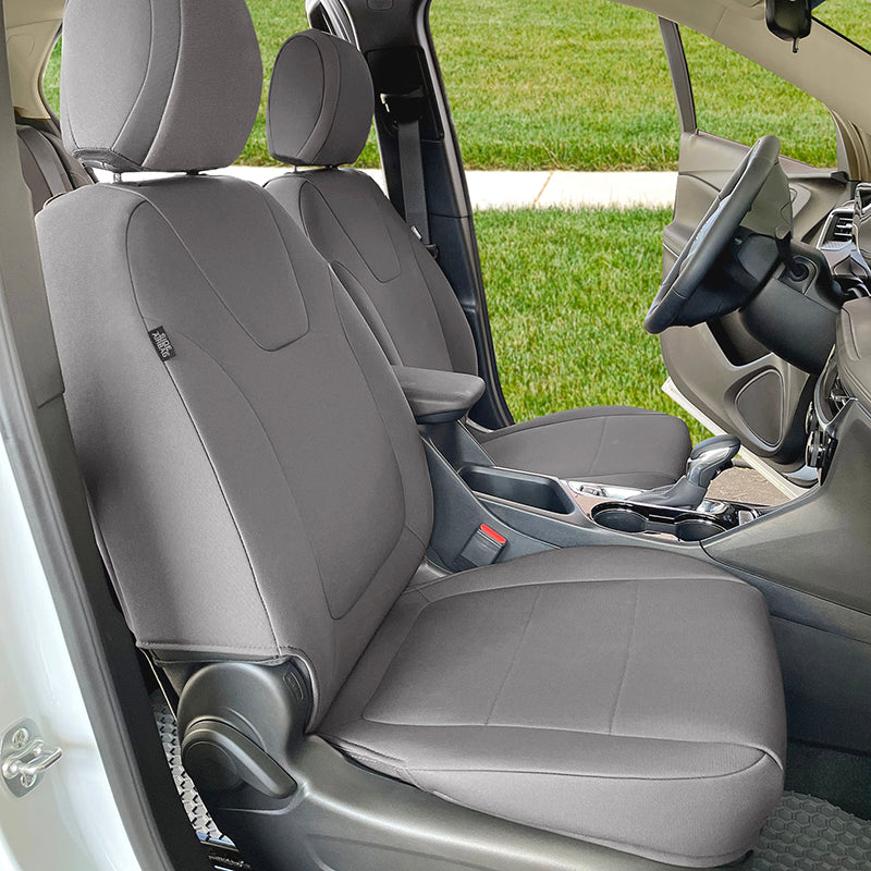 Seat Décor Kingston Silver in Buick Encore passenger side with grass in background